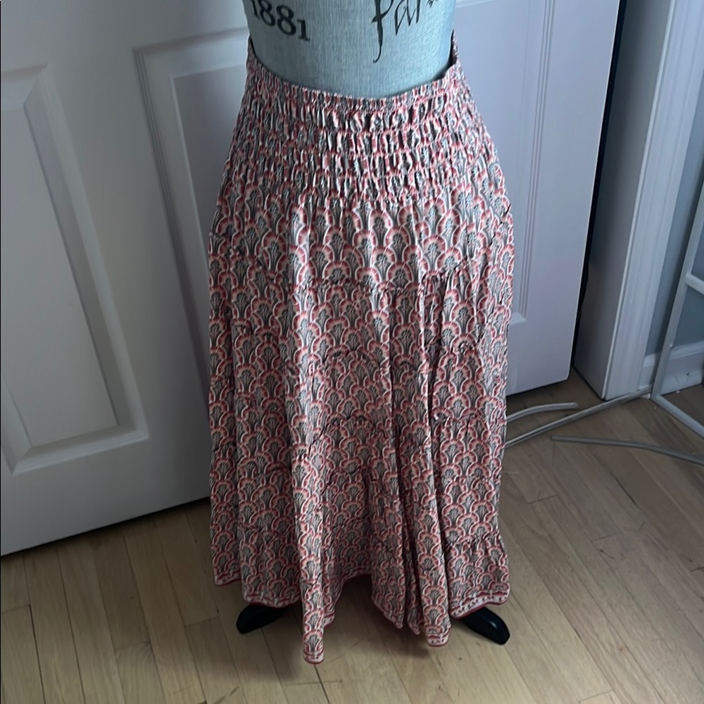 Elegant Pink Patterned Skirt
